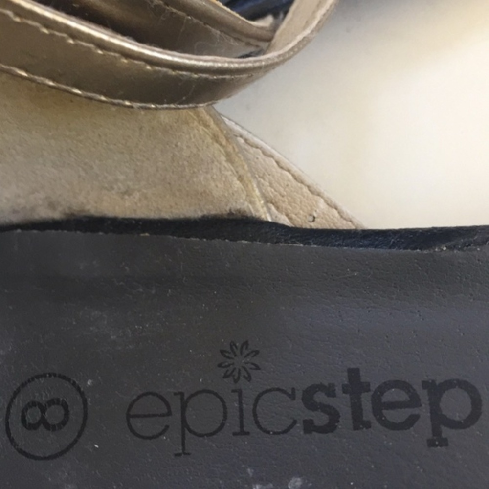 One Step shoes - Picture 4 of 5